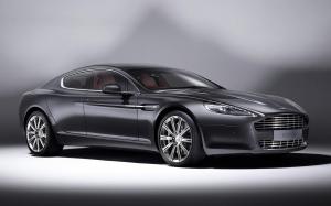Aston Martin Rapide Luxe 2011 года